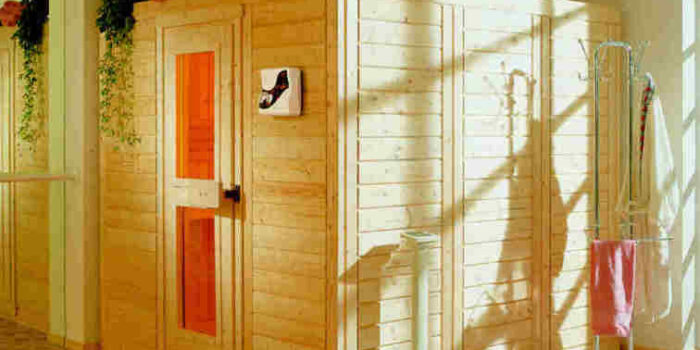 Sauna mit Standardtür ohne Fensterelemente